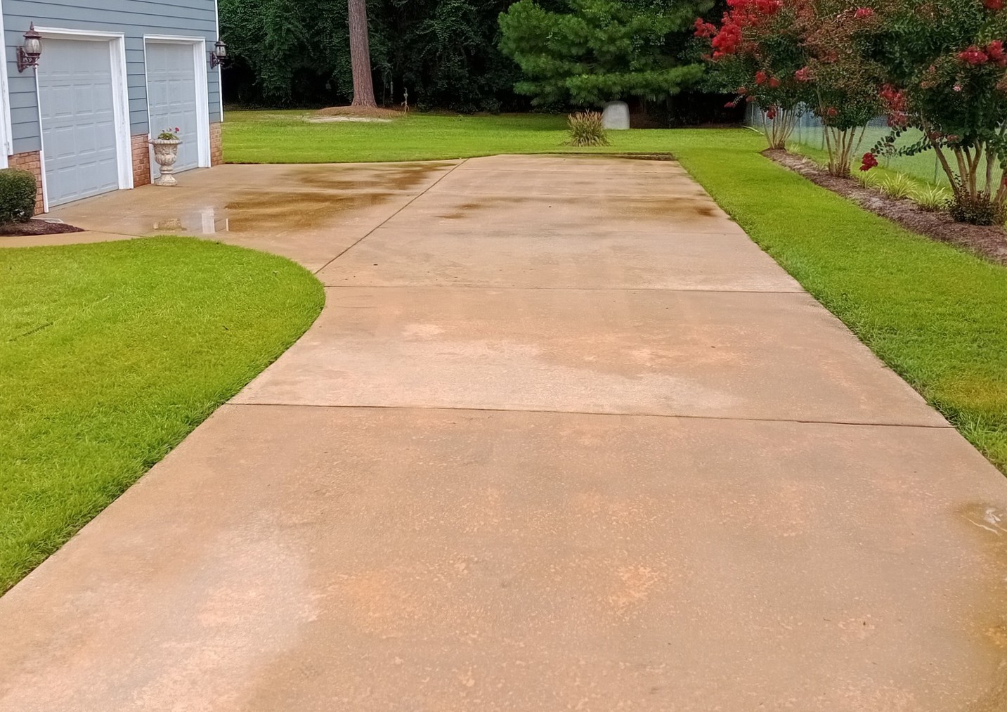 Walkway after pressure washing